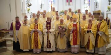 Jubiliejaus proga pasveikintas prelatas Vytautas Gustaitis