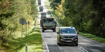 Kariuomenės transporto konvojų vykimas