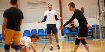 Kazlų Rūdos atvirose 4×4 tinklinio pirmenybėse į lyderius šoktelėjo Vilkaviškio ekipa