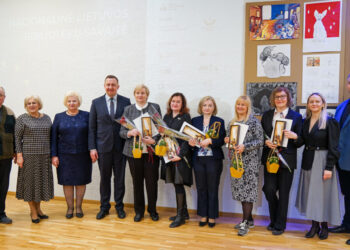 Nacionalinė Lietuvos bibliotekų savaitė pradėta sveikinimais ir apdovanojimais