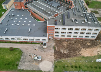 Pradėti Marijampolės „Šaltinio“ progimnazijos pastato renovacijos ir aplinkos atnaujinimo darbai