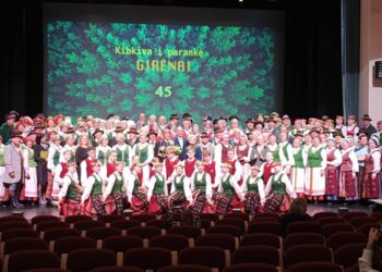 Šakiuose vyko tarptautinis liaudiškų šokių grupių festivalis