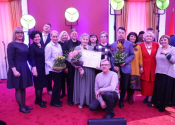 Tautkaičių klojimo teatro „Gegnė“ vadovei Onai Miliauskienei įteiktas nacionalinio Nematerialaus kultūros paveldo vertybių saugotojų sertifikatas