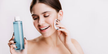 Veido valymas miceliniu vandeniu