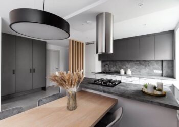 Klasikiniai ir modernūs virtuviniai baldai