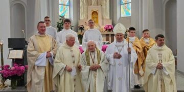 Su gražiu jubiliejumi pasveikintas kunigas altarista Vaclovas Stakėnas