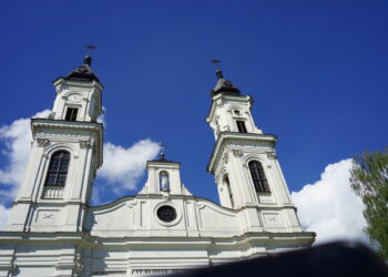 Bus tvarkomi Marijampolės Šv. Arkangelo Mykolo mažosios bazilikos bokštai