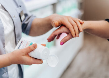 Prausimas be vandens. Kaip išvengti odos pažeidimų vyresniame amžiuje?