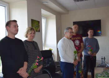 Profesinės dienos proga sveikino darbuotojus darbui su jaunimu