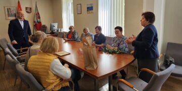 Šakiuose pasveikinta naujoji bendruomenių centrų asociacijos pirmininkė