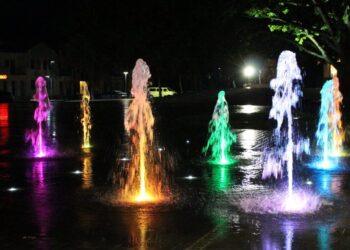 Vilkaviškiečius ir miesto svečius vėl džiugina miesto fontanas