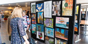 Atidaryta Marijampolės Šv. Cecilijos gimnazijos mokinių paroda