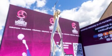 UEFA Europos merginų iki 19 metų futbolo čempionato trofėjus