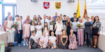 Gabiems mokiniams ir meno kūrėjams įteiktos premijos