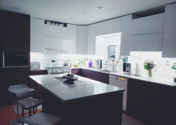 Viskas, ką reikia žinoti prieš pradedant šiltinti stogą poliuretano putomis