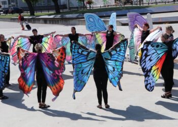 Kalvarijoje iškilmingai įvyko Globos savaitės „Pasimatuok sparnus“ atidarymas
