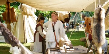 Paežerių dvare šurmuliavo tradicinė Sūduvių amatų šventė