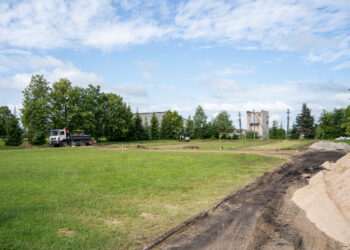 Prasidėjo Mokolų progimnazijos stadiono atnaujinimo darbai