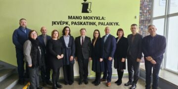 VDU taps Šakių „Žiburio“ gimnazijos dalinininke