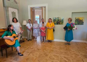 Zyplių dvare atidaryta Lolitos Rūgytės tapybos darbų paroda „Rusenanti siela“