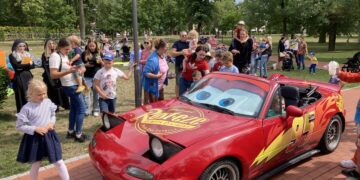 „Žaibo Makvyno“ pasirodymas sulaukė didelio vaikų susidomėjimo