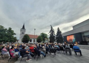 „Spindulio kinas po atviru dangumi“ startavo filmu „Tu man nieko neprimeni“