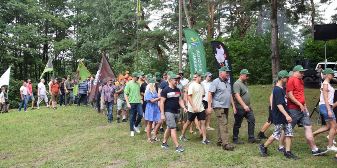 Podvarke vyko medžiotojų ir žvejų draugijos šventė