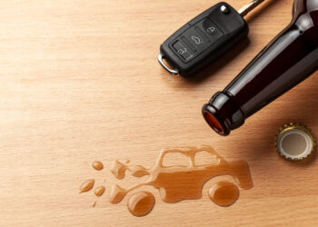 Vairuotojai prie vairo sėda išgėrę