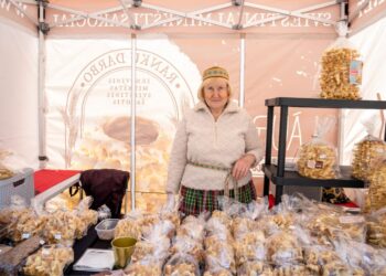 Rugpjūčio 4 dieną į Marijampolę grįžta amatininkus ir tautodailininkus suburianti mugė DŪZGIA AVILYS