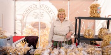 Rugpjūčio 4 dieną į Marijampolę grįžta amatininkus ir tautodailininkus suburianti mugė DŪZGIA AVILYS