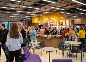 Šiandien – darbo aplinką iš esmės pakeitusios bendradarbystės diena