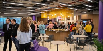 Šiandien – darbo aplinką iš esmės pakeitusios bendradarbystės diena