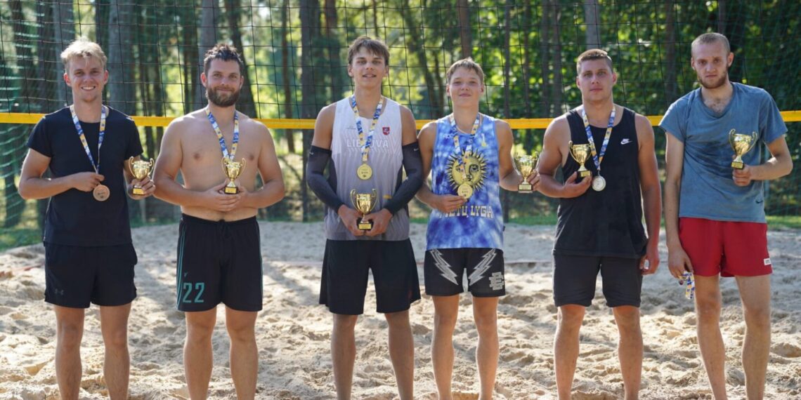 Ąžuolų Būdos vasaros sporto šventėje 3×3 krepšinio turnyrą laimėjo „Hikvision“, 2×2 tinklinio turnyre triumfavo „Blykstė“