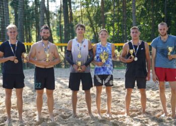 Ąžuolų Būdos vasaros sporto šventėje 3×3 krepšinio turnyrą laimėjo „Hikvision“, 2×2 tinklinio turnyre triumfavo „Blykstė“