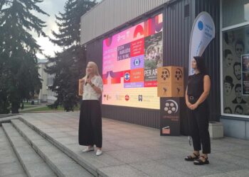 Sveikinimo žodį tarė kino teatro direktorė Kristina Dobrovolskienė