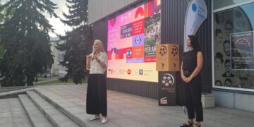 Sveikinimo žodį tarė kino teatro direktorė Kristina Dobrovolskienė