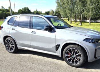 Vokietijos policija paskelbė apie pavogtą prabangų BMW, Lietuvos pasieniečiai jį sulaikė