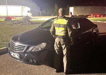 Kalvarijos pasieniečiams lenkišką pažymėjimą pateikęs latvis atsidūrė areštinėje