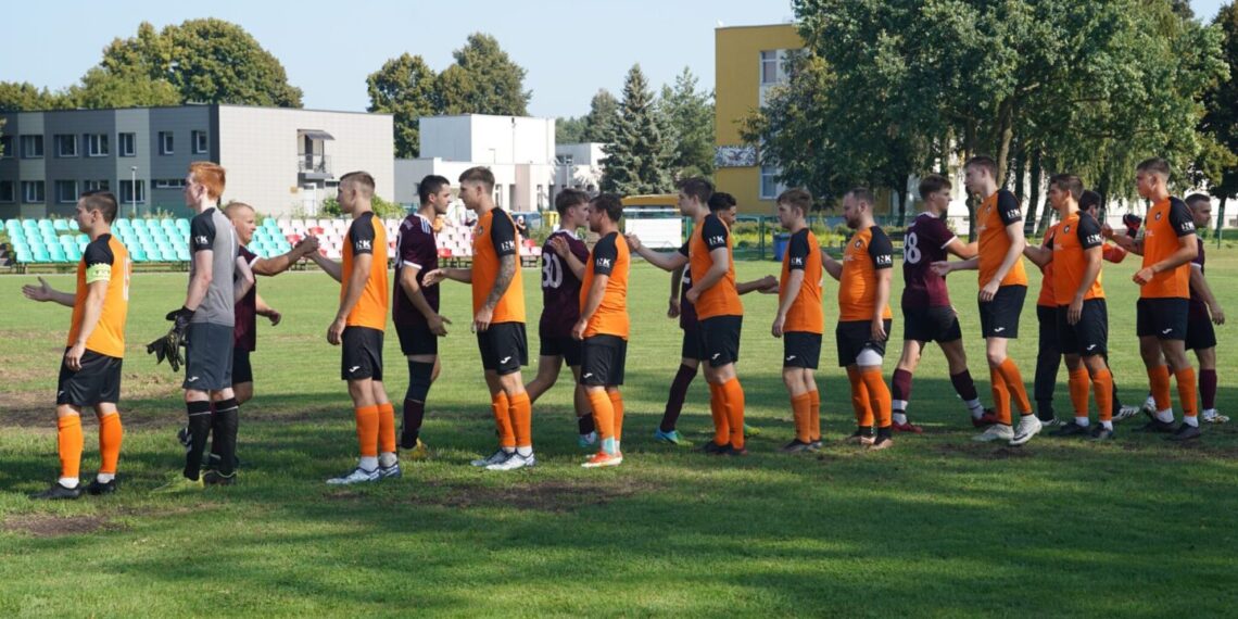 Kauno „Nadruvis“ KAFF III lygos futbolo pirmenybių lyderiams Kazlų Rūdos „Kazlų Rūdai“ neprilygo