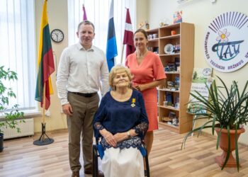 Onai Sakalauskienei įteiktas Gedimino ordino Riterio kryžius