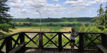 Plokščiuose esanti apžvalgos aikštelė toliau Nemunas