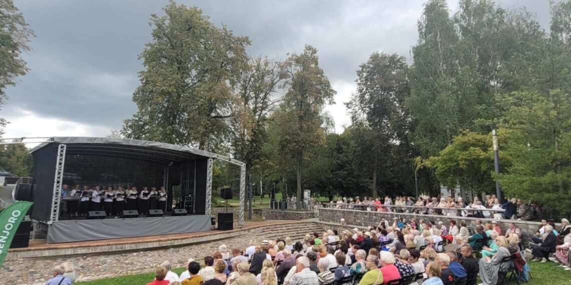 Senjorų vasaros fiestoje - muzikiniai pasirodymai