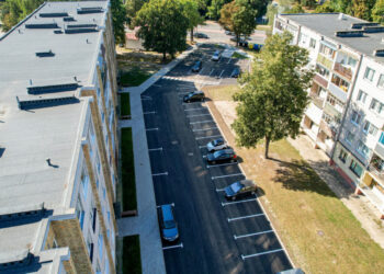 Marijampolėje – dar daugiau atnaujintų automobilių aikštelių