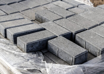 Kiek prarastų dantų galima atkurti su dantų implantais?