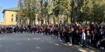 Mokyklose prasidėjo naujieji mokslo metai