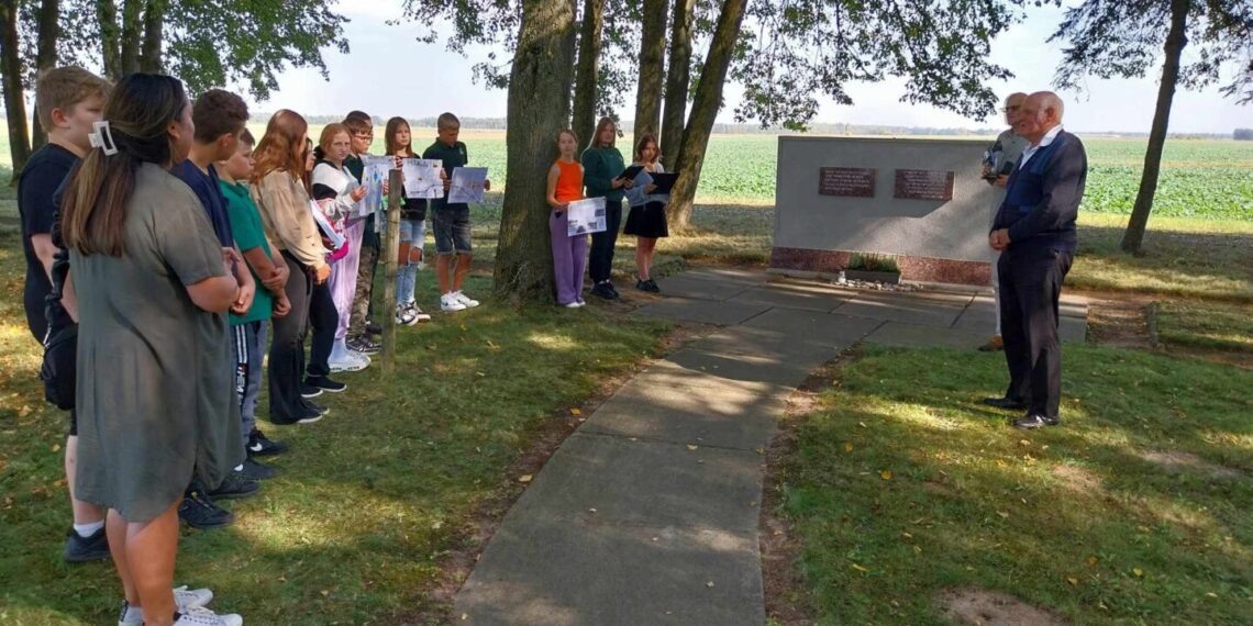 Vilkaviškyje paminėta Lietuvos žydų genocido aukų atminimo diena