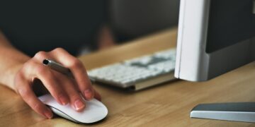 Elektromobiliai: ar verta pereiti dabar, ar dar palaukti?