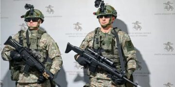 Dėl padidinto biudžeto gynybai anksčiau įsigyti modernūs belgiški kulkosvaidžiai FN MINIMI