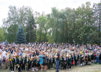 Kardelių jūra ir pirmoji rugsėjo šventė: naujos pradžios Marijampolėje