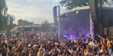 „OG Version“ pasirodymas sulaukė milžiniško moksleivių dėmesio